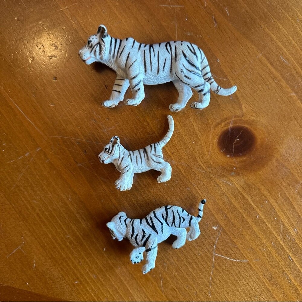 Vintage Schleich White Tiger & Cubs Figurines Toy Animals - Picture 4 of 9